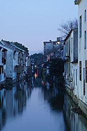 Fami通新一周销量榜 《喷射战士3》十连冠